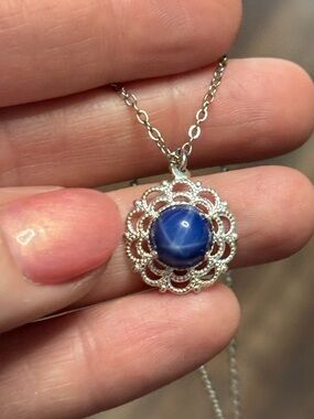 Natural 6 Ray Blue Star Sapphire 8mm round cabochon Necklace Sterling Silver